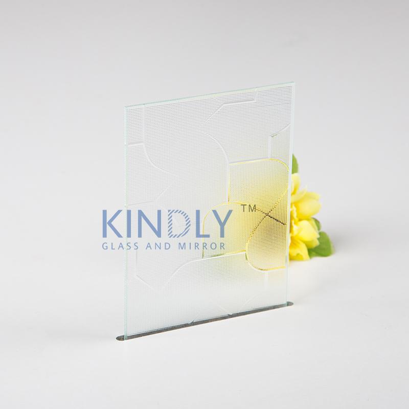 Clear Karatachi  Puzzle Patterned Glass